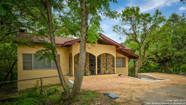 18111 Lake Shore, Helotes, TX 78023