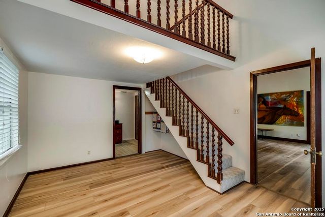 18111 Lake Shore, Helotes, TX 78023