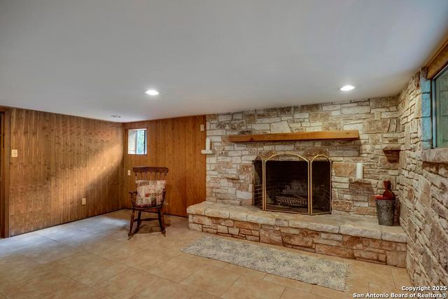 18111 Lake Shore, Helotes, TX 78023