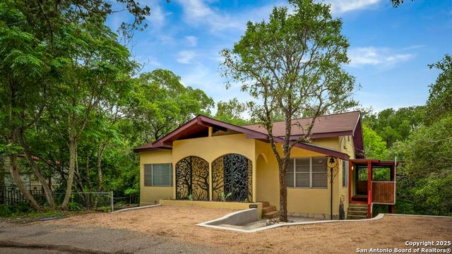 18111 Lake Shore, Helotes, TX 78023