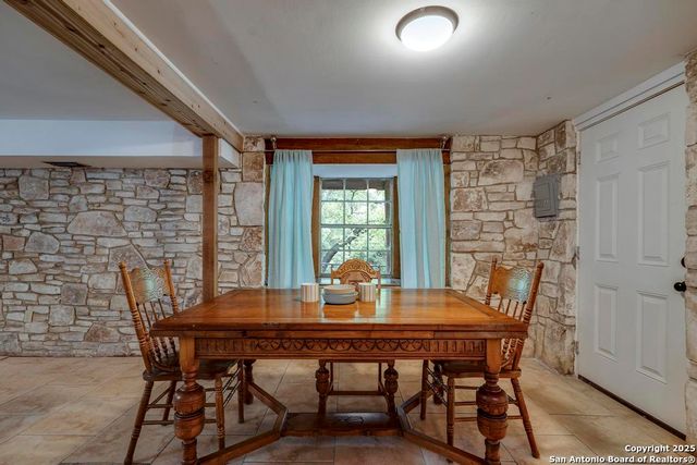 18111 Lake Shore, Helotes, TX 78023