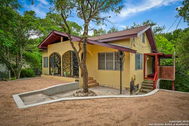 18111 Lake Shore, Helotes, TX 78023