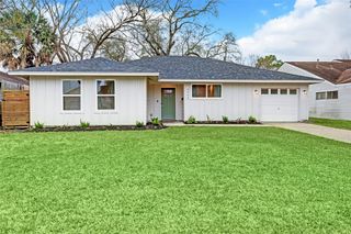 4009 Woodshire Street, Houston, TX 77025