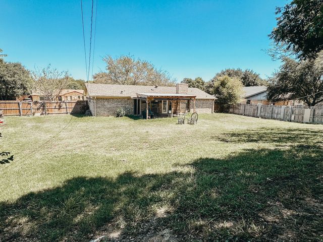 3709 Wendell Drive, North Richland Hills, TX 76117