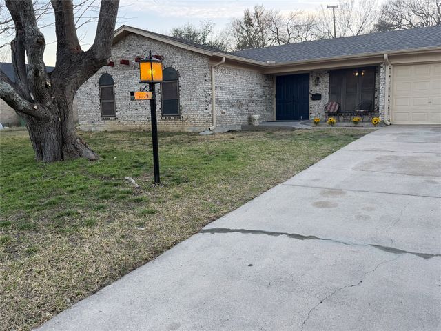 3709 Wendell Drive, North Richland Hills, TX 76117