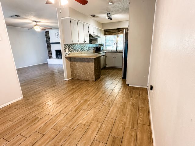 3709 Wendell Drive, North Richland Hills, TX 76117