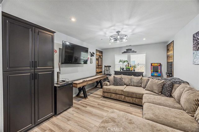 34512 Burnt Pine Rd, Murrieta, CA 92563