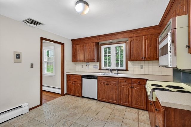 4 Apache Trail, Medford, MA 02155