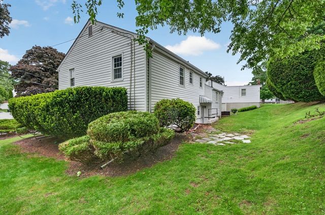 4 Apache Trail, Medford, MA 02155