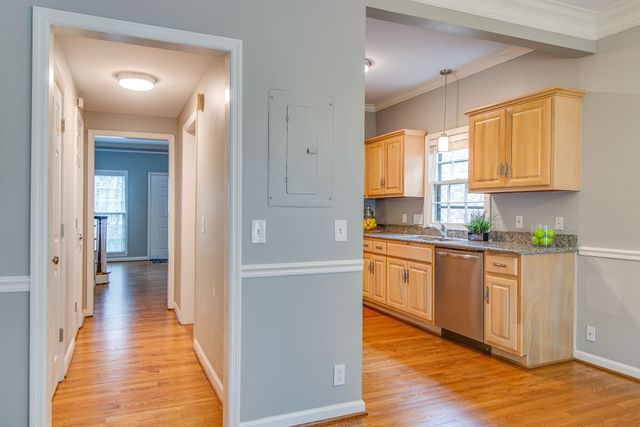 2306 Sharondale Dr, Nashville, TN 37215