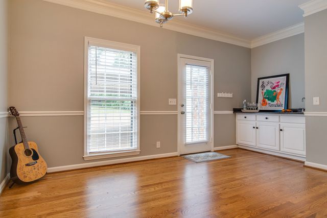 2306 Sharondale Dr, Nashville, TN 37215