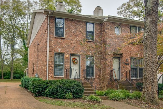 2306 Sharondale Dr, Nashville, TN 37215