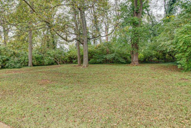 2306 Sharondale Dr, Nashville, TN 37215