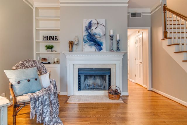 2306 Sharondale Dr, Nashville, TN 37215