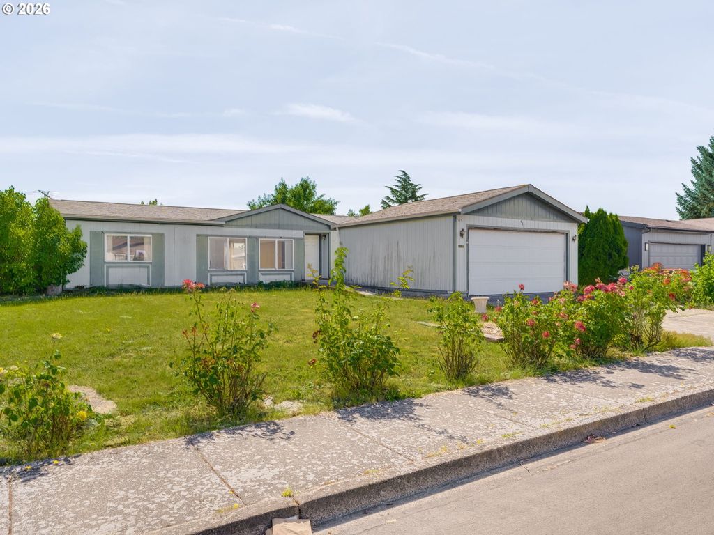 Image 1 of property listing at 480 Sw SHELTON St, Mc Minnville, OR 97128