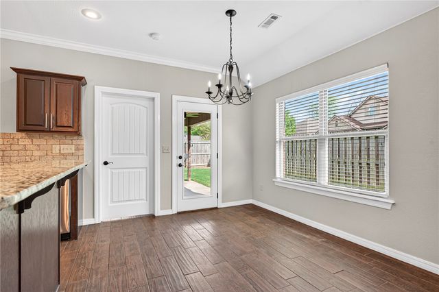 2622 N Sierra Avenue, Fayetteville, AR 72703