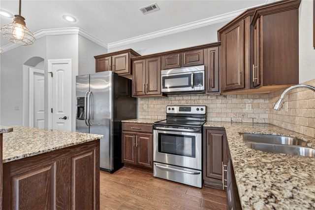 2622 N Sierra Avenue, Fayetteville, AR 72703