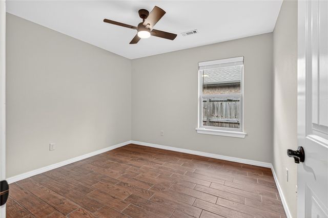 2622 N Sierra Avenue, Fayetteville, AR 72703
