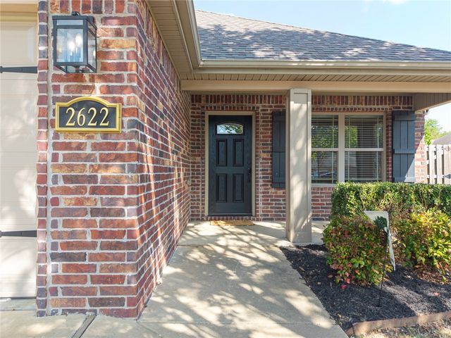 2622 N Sierra Avenue, Fayetteville, AR 72703