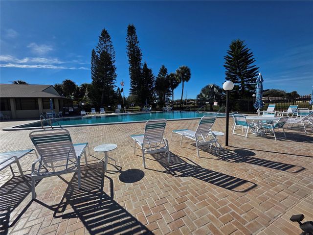 1503 16TH CIRCLE SE, Largo, FL 33771