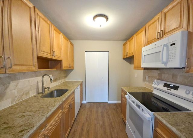 1503 16TH CIRCLE SE, Largo, FL 33771