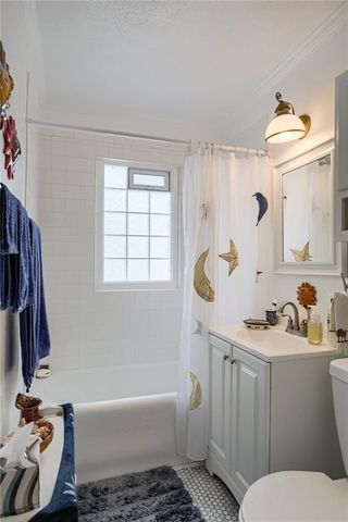 5039-41 Wyandotte Street, Kansas City, MO 64112