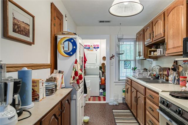 5039-41 Wyandotte Street, Kansas City, MO 64112