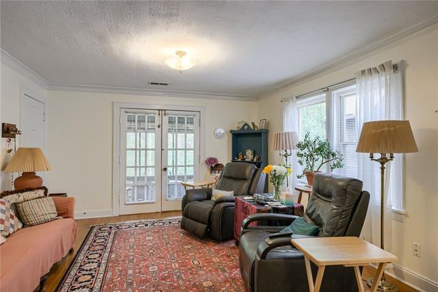 5039-41 Wyandotte Street, Kansas City, MO 64112