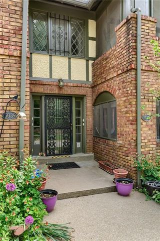 5039-41 Wyandotte Street, Kansas City, MO 64112