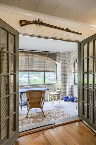 5039-41 Wyandotte Street, Kansas City, MO 64112