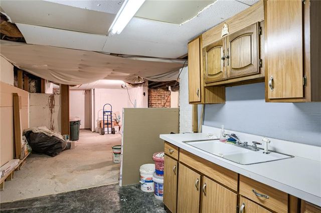 5039-41 Wyandotte Street, Kansas City, MO 64112