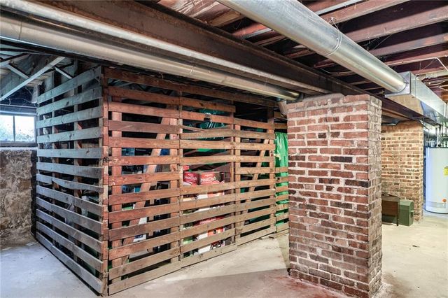 5039-41 Wyandotte Street, Kansas City, MO 64112