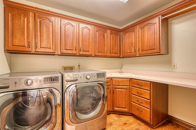 7533 Chapel Hill Court, Newburgh, IN 47630