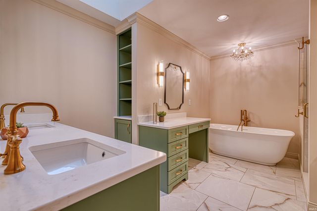 7533 Chapel Hill Court, Newburgh, IN 47630