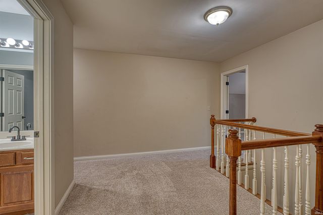 7533 Chapel Hill Court, Newburgh, IN 47630