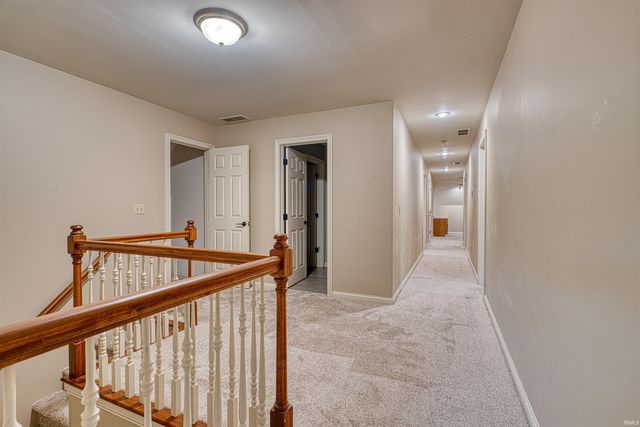 7533 Chapel Hill Court, Newburgh, IN 47630