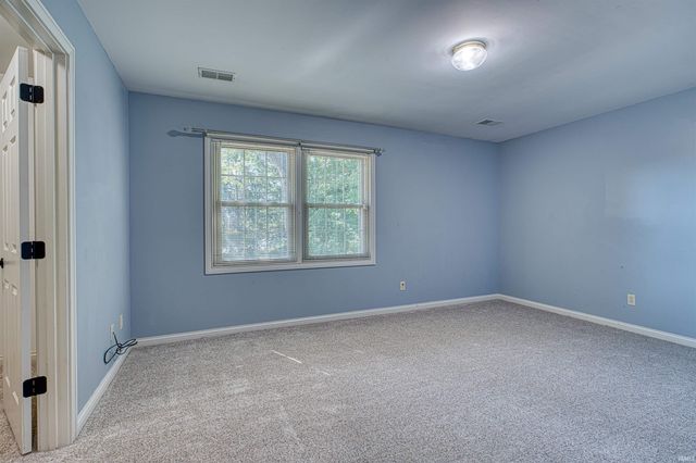 7533 Chapel Hill Court, Newburgh, IN 47630
