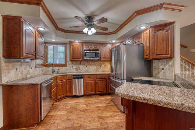 7533 Chapel Hill Court, Newburgh, IN 47630