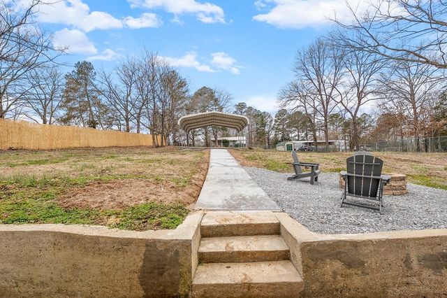 13575 Highway 69a, Big Sandy, TN 38221