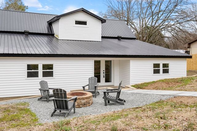 13575 Highway 69a, Big Sandy, TN 38221