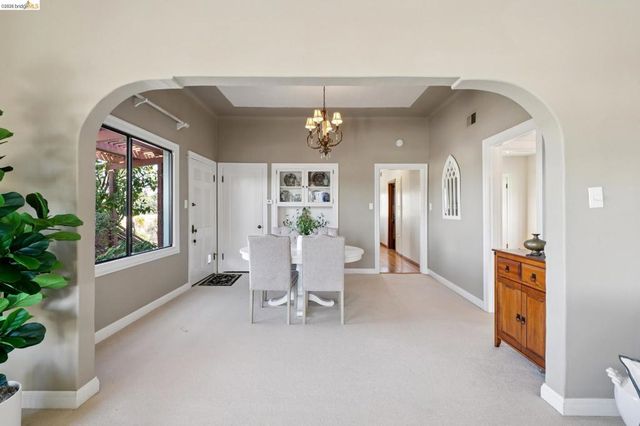 822 A St, Crockett, CA 94525