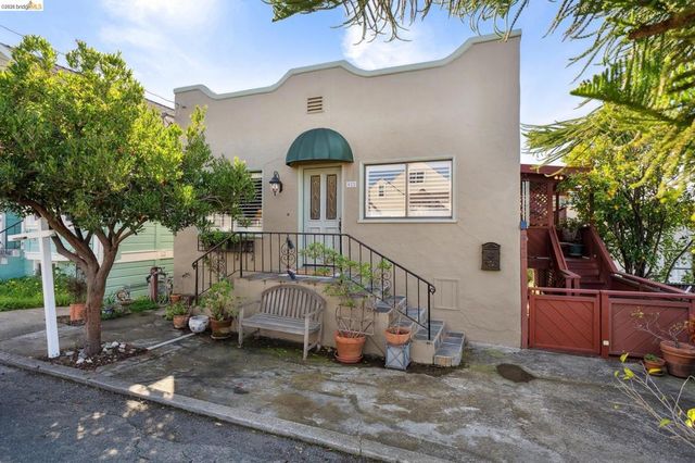 822 A St, Crockett, CA 94525