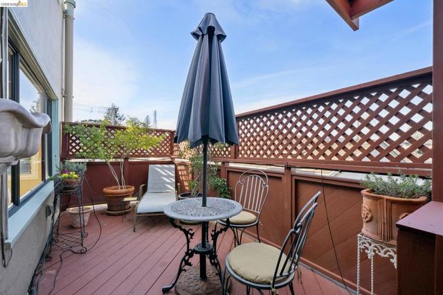 822 A St, Crockett, CA 94525