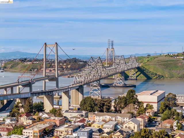 822 A St, Crockett, CA 94525