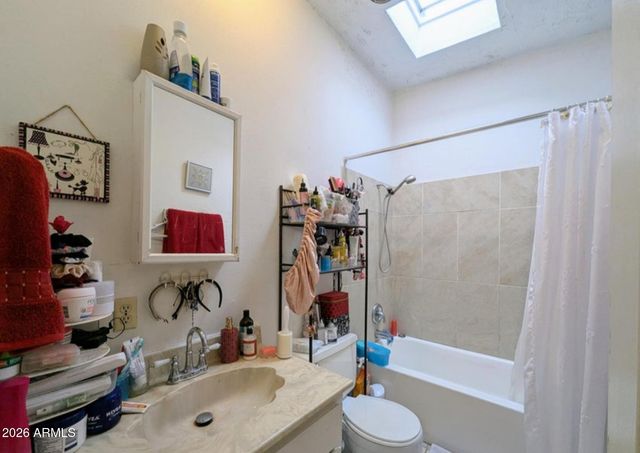 2210 W HEATHERBRAE Drive, Phoenix, AZ 85015
