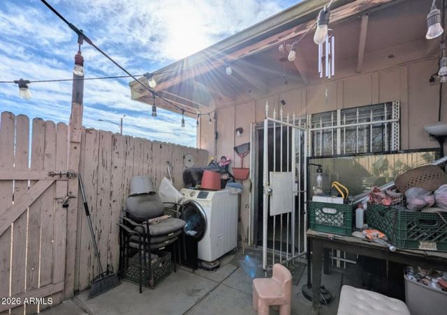 2210 W HEATHERBRAE Drive, Phoenix, AZ 85015