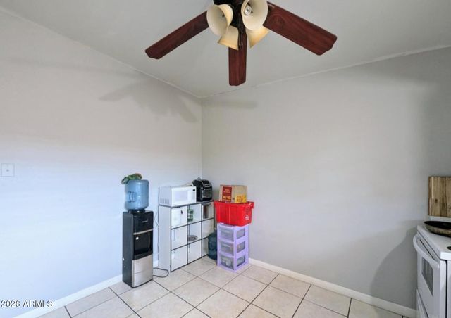 2210 W HEATHERBRAE Drive, Phoenix, AZ 85015