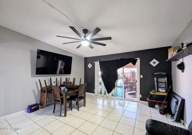2210 W HEATHERBRAE Drive, Phoenix, AZ 85015