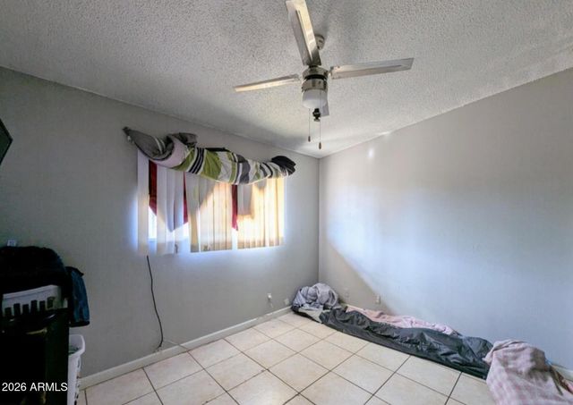 2210 W HEATHERBRAE Drive, Phoenix, AZ 85015