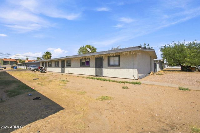 2210 W HEATHERBRAE Drive, Phoenix, AZ 85015